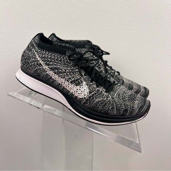 Nike Flynit Racer Oreo 2.0 Tennis Shoes Size 6 - Picture 4 of 15